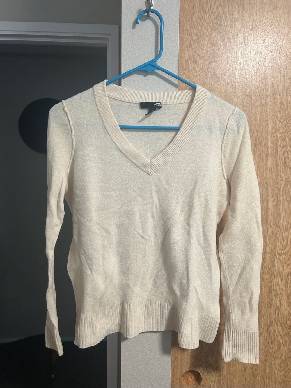 Aqua Cream V-Neck Lightweight Knit Sweater